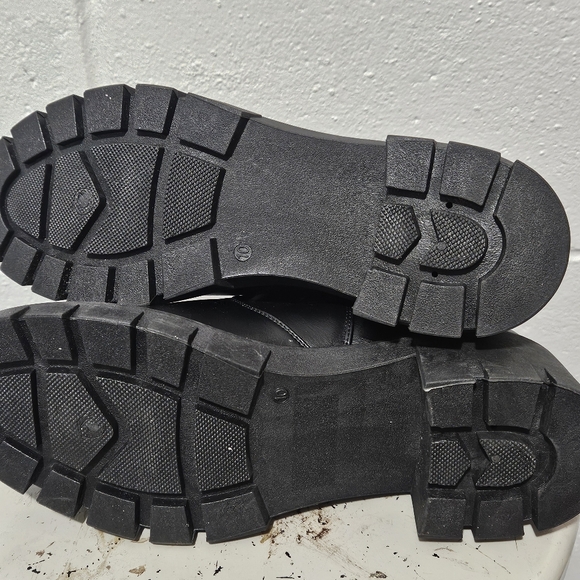 Olivia Miller Studded Slip On  Boots - Picture 4 of 7